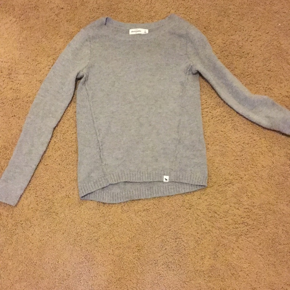 Abercrombie girls gray sweater good condition